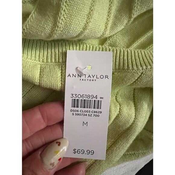 Ann Taylor Bright Green Short Sleeve Sweater NWT - Picture 8 of 12